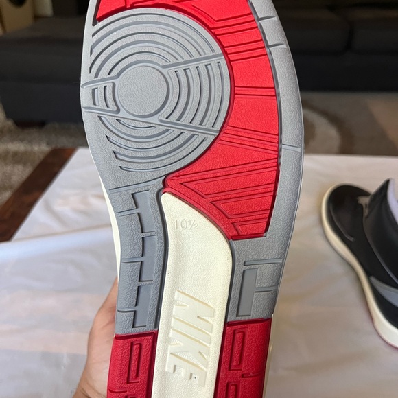 Nike Jordan 2 Retro - Picture 3 of 8